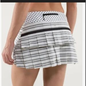 Lululemon Pace Setter Skirt, stripe and polka dot, size 6